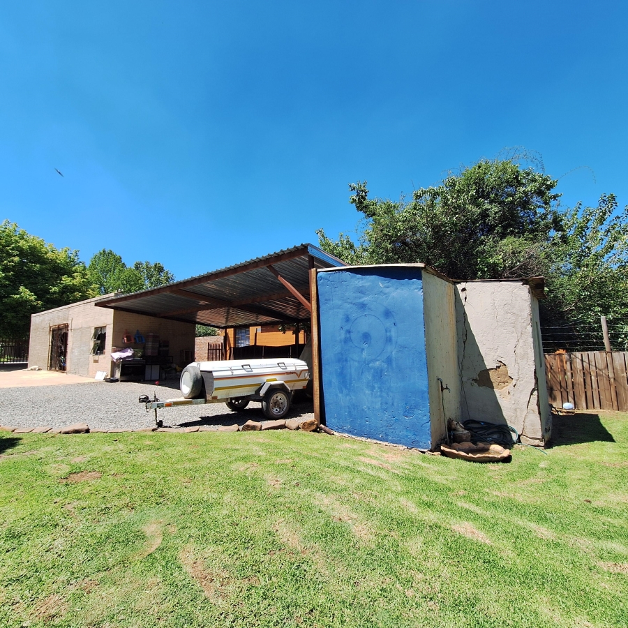 5 Bedroom Property for Sale in Frankfort Free State